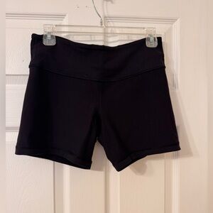 lululemon athletica Black Athletic Shorts Size 6
